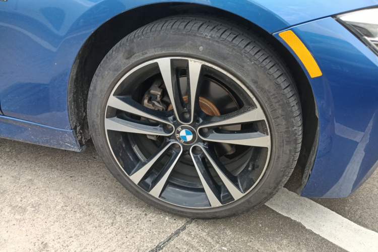 Used BMW 3 Series 2019 320Li M Sport Package Right Front Wheel Hub