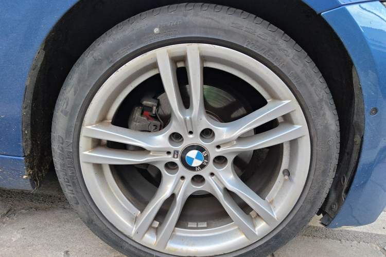 Used BMW 3 Series 2019 320i M Sport Package Right Front Wheel Hub