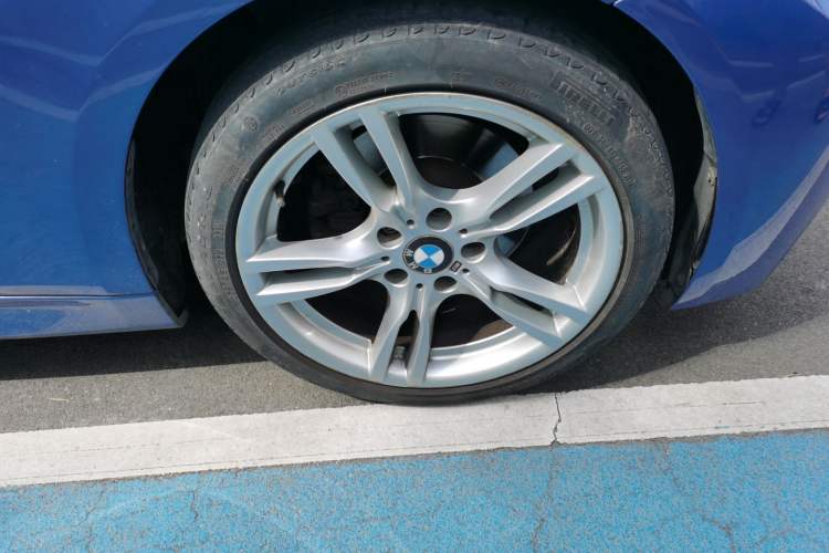 Used BMW 3 Series 2019 320Li M Sport Package Right Front Wheel Hub