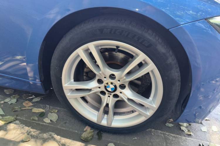 Used BMW 3 Series 2019 320i M Sport Package Right Front Wheel Hub