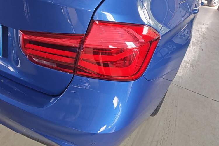 Used BMW 3 Series 2019 320i M Sport Package Right Rear Taillight
