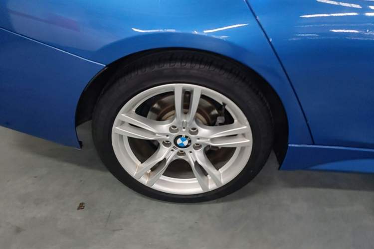 Used BMW 3 Series 2019 320Li M Sport Package Right Rear Wheel Hub