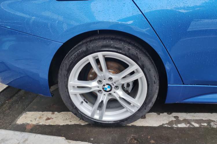 Used BMW 3 Series 2019 320Li M Luxury Package Right Rear Wheel Hub