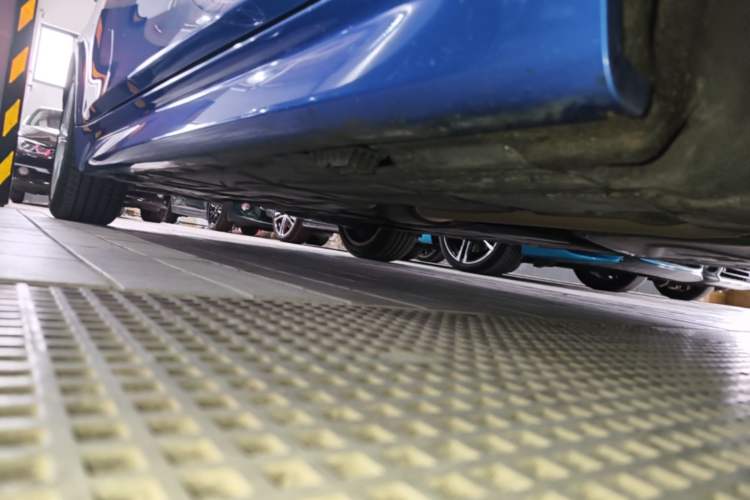 Used BMW 3 Series 2019 320i M Sport Package Right Side Sill