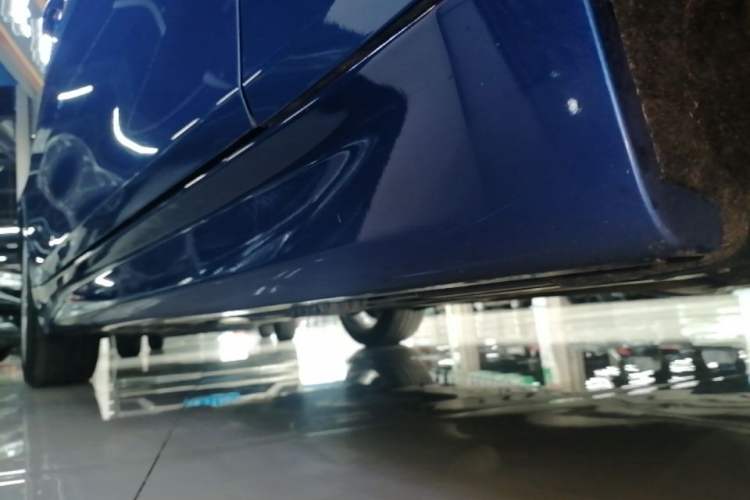 Used BMW 3 Series 2019 320Li M Sport Package Right Side Sill
