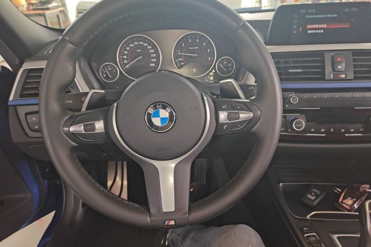 Used BMW 3 Series 2019 320i M Sport Package Steering Wheel