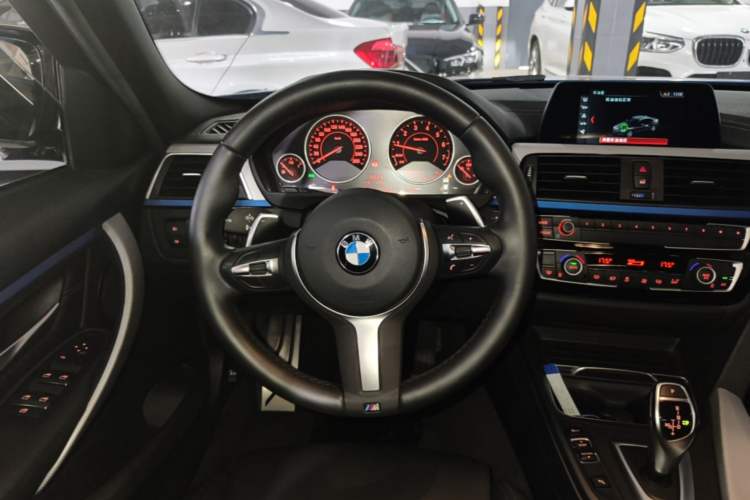 Used BMW 3 Series 2019 320i M Sport Package Steering Wheel