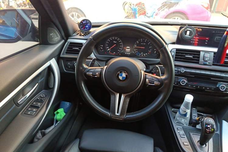 Used BMW 3 Series 2019 320i M Sport Night Edition Steering Wheel