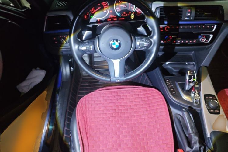Used BMW 3 Series 2019 320i M Sport Package Steering Wheel