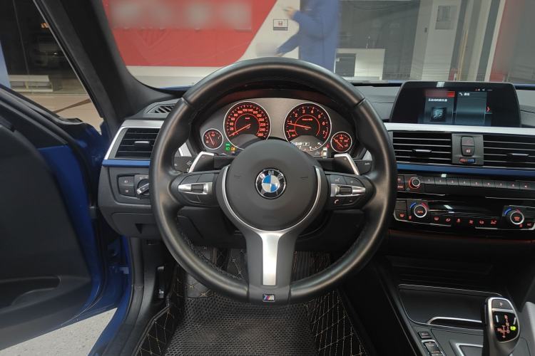 Used BMW 3 Series 2019 320i M Sport Package Steering Wheel