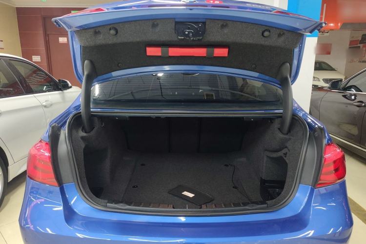 Used BMW 3 Series 2019 320i M Sport Package Trunk