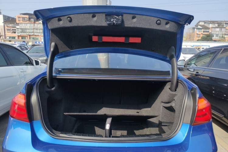Used BMW 3 Series 2019 320Li M Sport Package Trunk