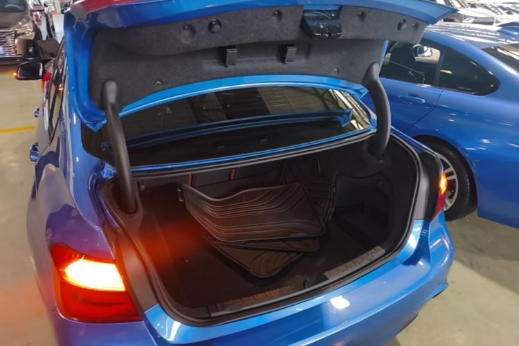Used BMW 3 Series 2019 320i M Sport Package Trunk