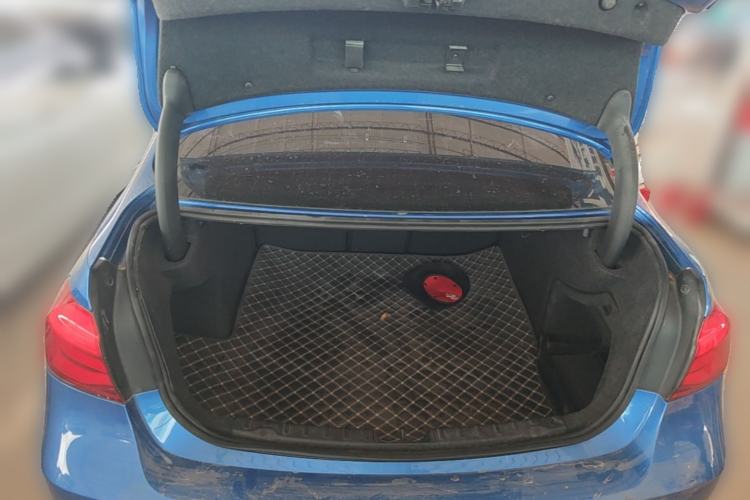 Used BMW 3 Series 2019 320i M Sport Package Trunk