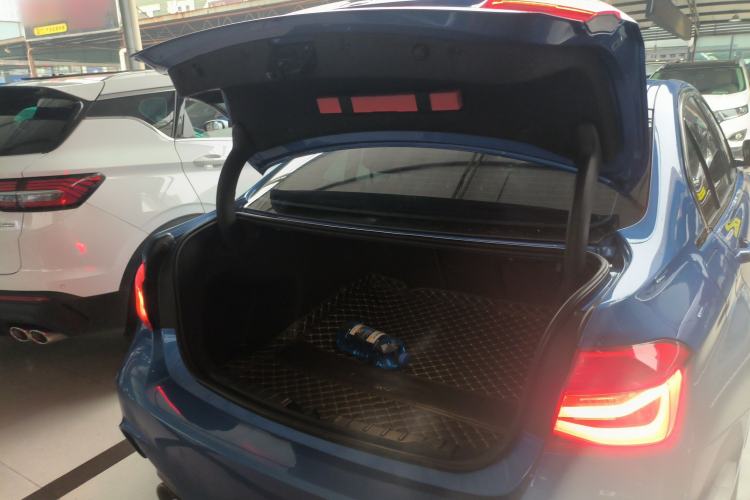 Used BMW 3 Series 2019 320Li M Sport Package Trunk