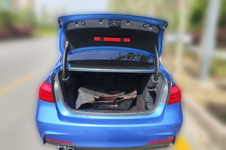 Used BMW 3 Series 2019 320Li M Sport Package Trunk