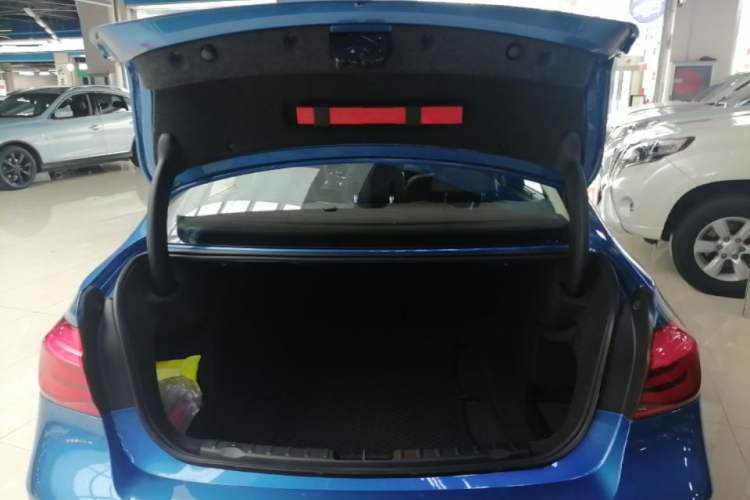 Used BMW 3 Series 2019 320Li M Sport Package Trunk