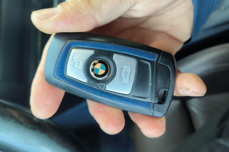 Used BMW 3 Series 2019 320i M Sport Package Vehicle Key