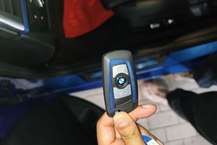 Used BMW 3 Series 2019 320i M Sport Package Vehicle Key