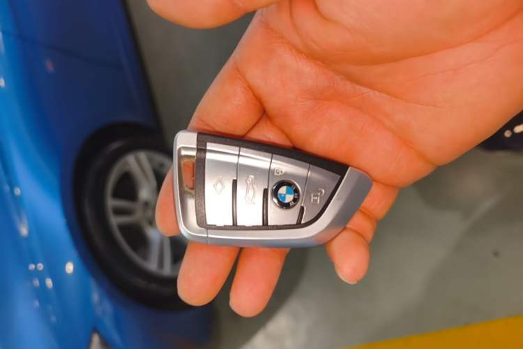 Used BMW 3 Series 2019 320i M Sport Package Vehicle Key