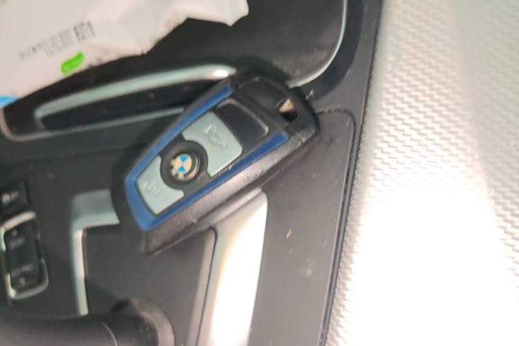 Used BMW 3 Series 2019 320i M Sport Package Vehicle Key