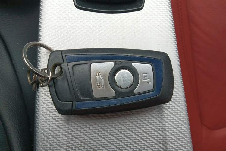 Used BMW 3 Series 2019 320i M Sport Package Vehicle Key