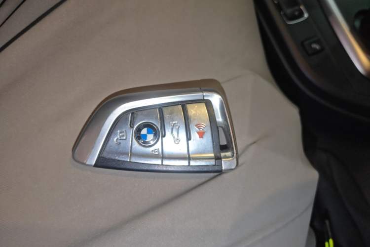 Used BMW 3 Series 2019 320i M Sport Night Edition Vehicle Key