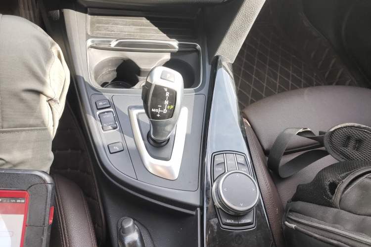 Used BMW 3 Series 2019 320Li Fashion Model Gear Lever
