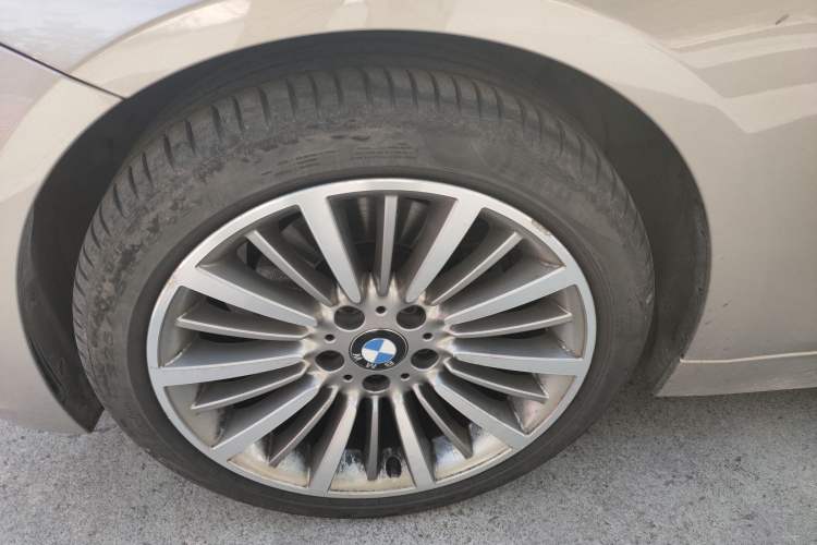Used BMW 3 Series 2019 320Li Fashion Model Left Front Wheel Hub