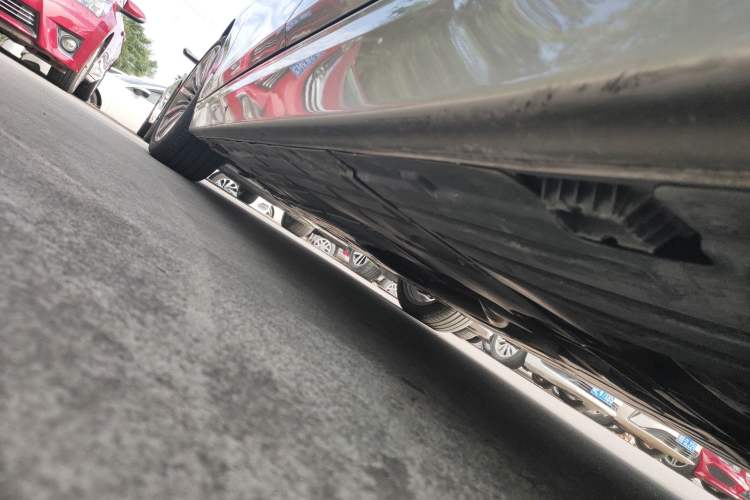 Used BMW 3 Series 2019 320Li Fashion Model Left Side Sill