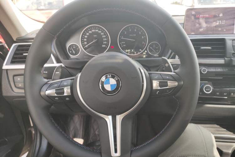 Used BMW 3 Series 2019 320Li Fashion Model Steering Wheel