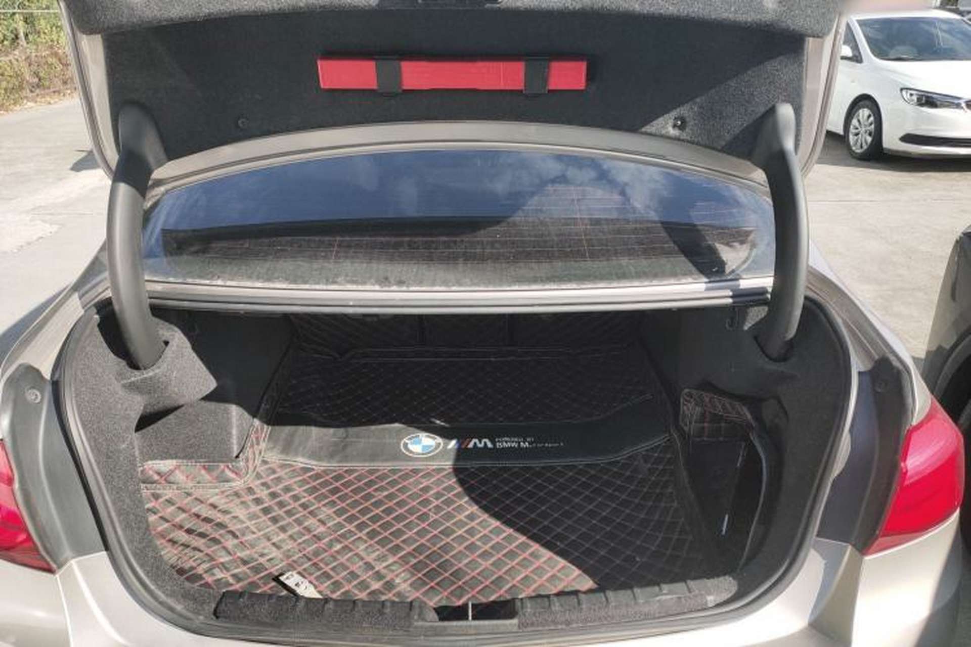 Used BMW 3 Series 2019 320Li Fashion Model Trunk