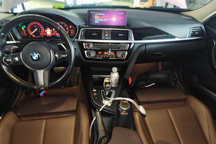 Used BMW 3 Series 2019 320Li M Sport Package Center Console