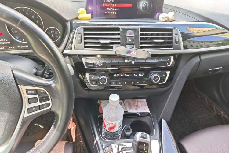 Used BMW 3 Series 2019 320Li Fashion Model Audio And AC Panel