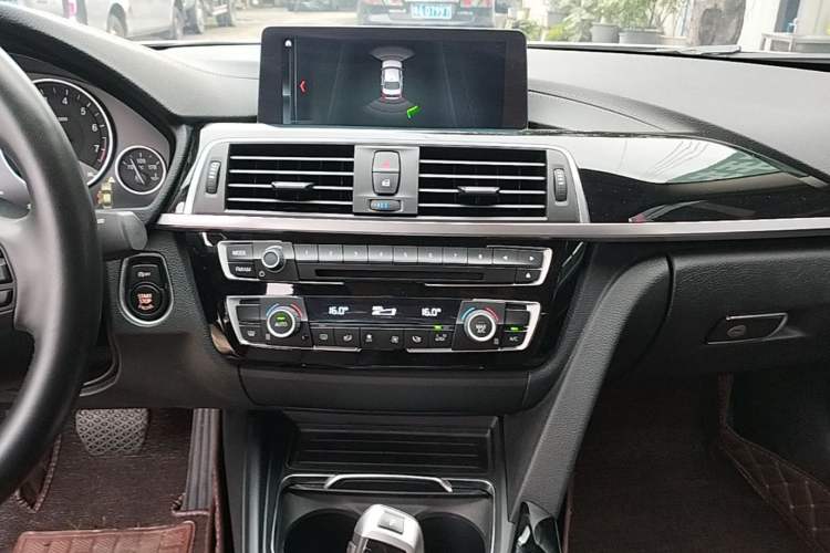 Used BMW 3 Series 2019 320Li Fashion Model Audio And AC Panel