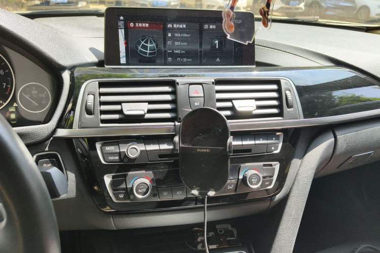 Used BMW 3 Series 2019 320Li Fashion Model Audio And AC Panel