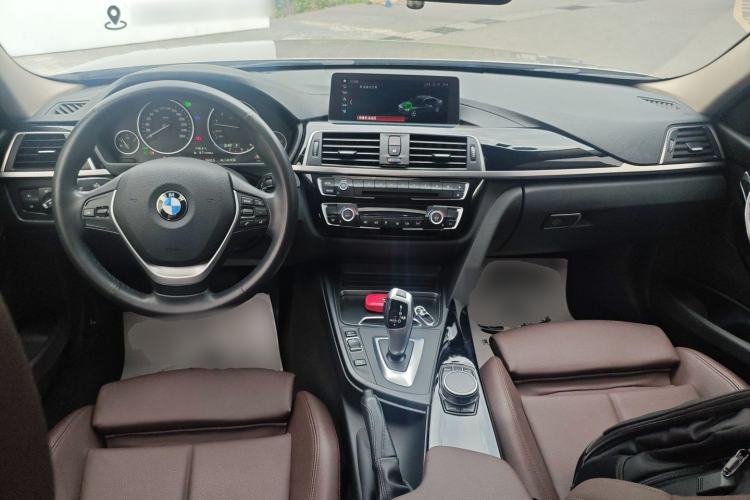 Used BMW 3 Series 2019 320Li Fashion Model Center Console