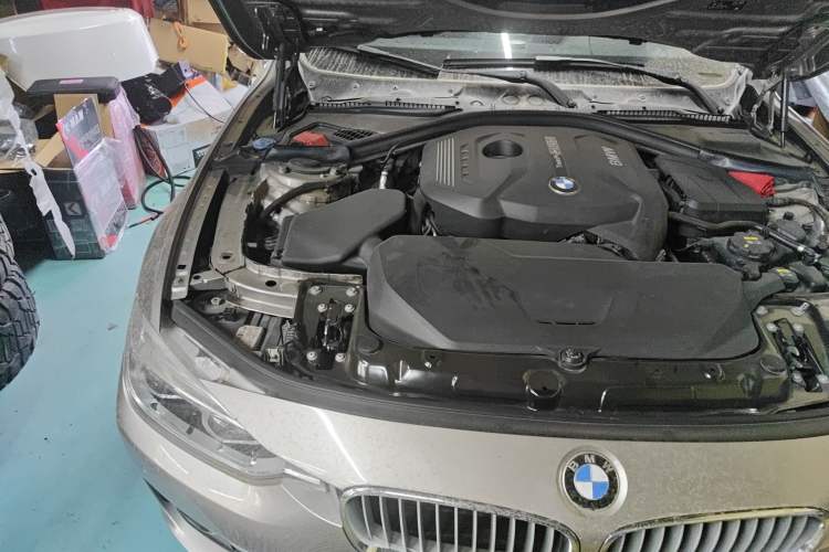 Used BMW 3 Series 2019 320Li Fashion Model Engine Bay Right