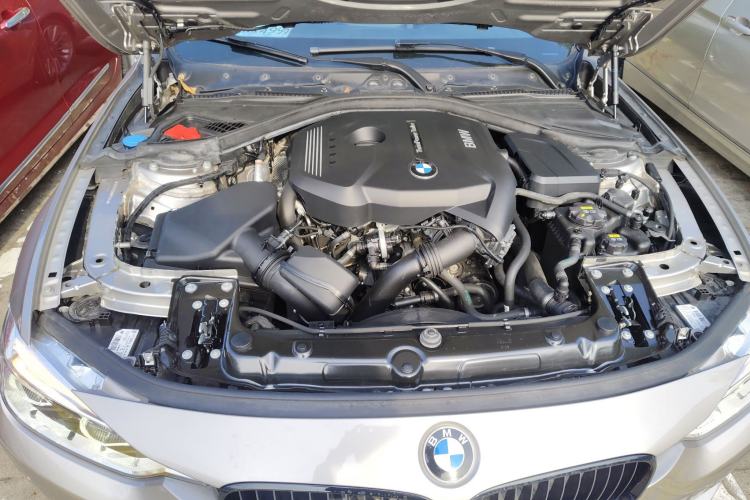 Used BMW 3 Series 2019 320Li Fashion Model Engine Bay