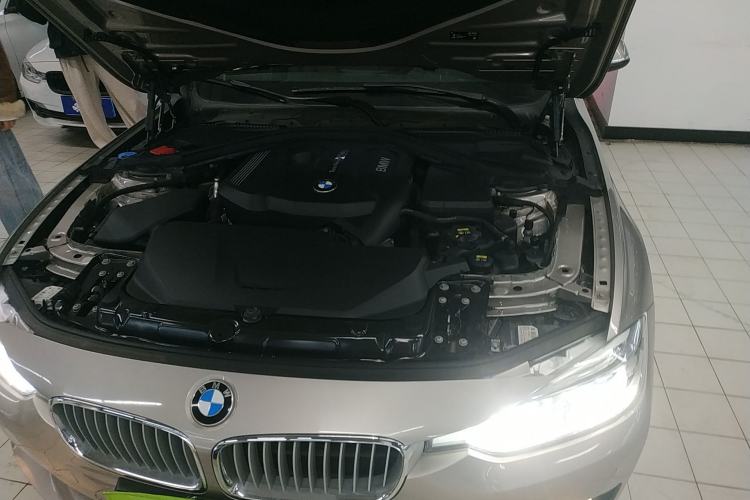 Used BMW 3 Series 2019 320Li xDrive Fashion Model Engine Bay