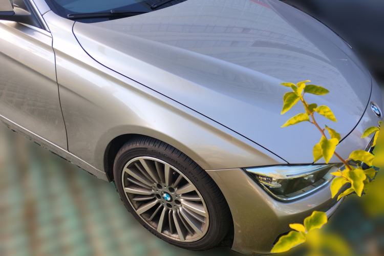 Used BMW 3 Series 2019 320Li Fashion Model Front Right 45 Deg