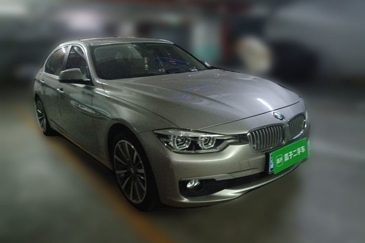 Used BMW 3 Series 2019 320Li xDrive Fashion Model Front Right 45 Deg