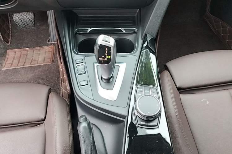 Used BMW 3 Series 2019 320Li Fashion Model Gear Lever