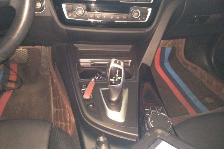 Used BMW 3 Series 2019 320Li Fashion Model Gear Lever
