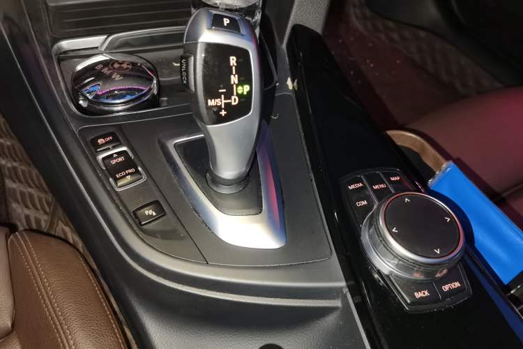 Used BMW 3 Series 2019 320Li Fashion Model Gear Lever