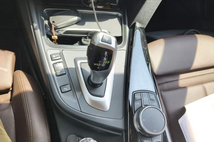 Used BMW 3 Series 2019 320Li Fashion Model Gear Lever