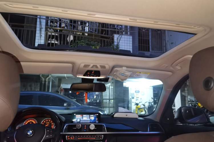 Used BMW 3 Series 2019 320Li Fashion Model Headliner