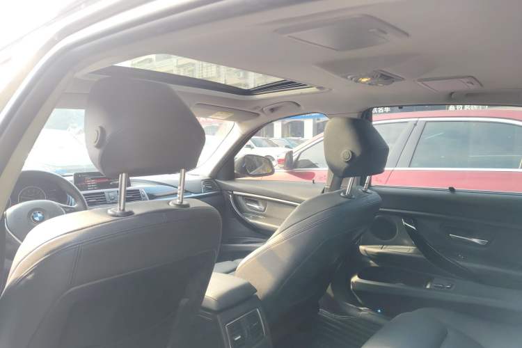 Used BMW 3 Series 2019 320Li Fashion Model Headliner