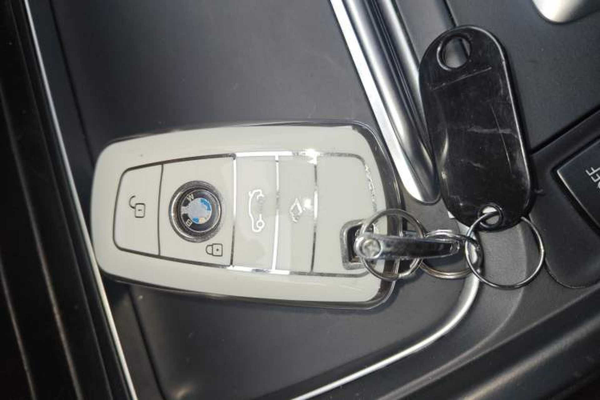 Used BMW 3 Series 2019 320Li M Sport Night Edition Interior 1
