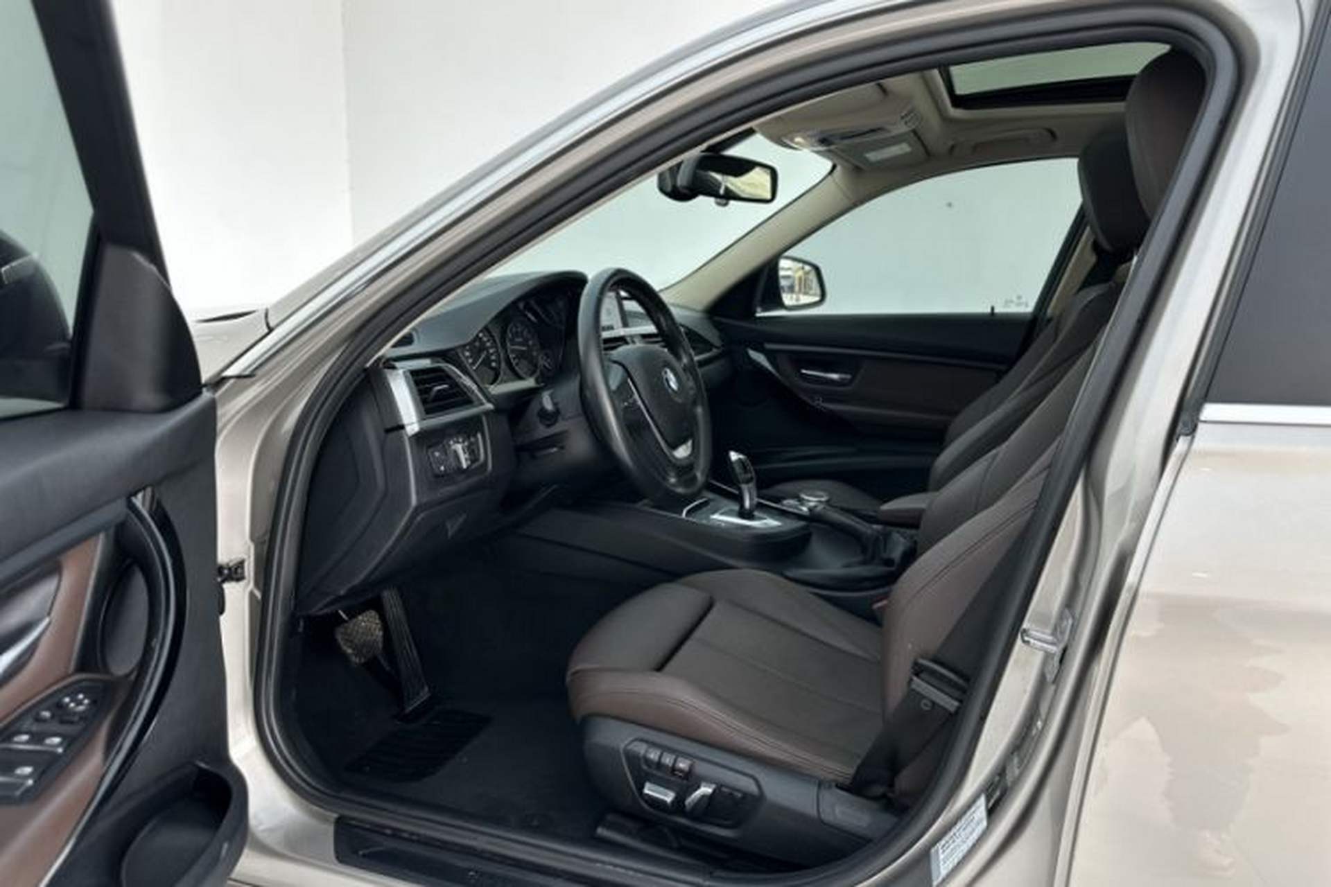 Used BMW 3 Series 2019 320Li Fashion Model Interior 1